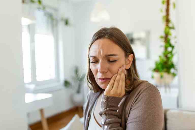 Why Does My Jaw Click When I Eat? TMJ Dysfunction Explained